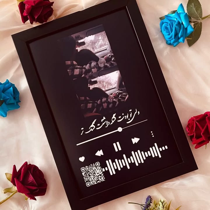 کادو،هدیه- تابلو موزیکال طرح عکس دلخواه و انتخاب موزیک با شما